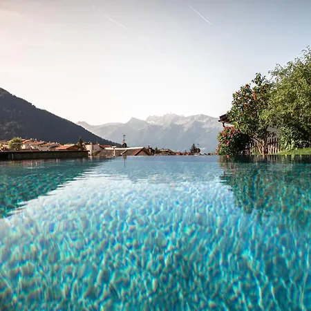 Aparthotel Maraias - Luxury & Burgeis