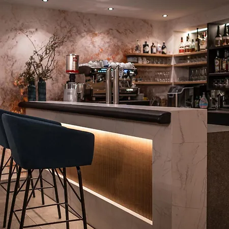 Aparthotel Maraias - Luxury & Burgusio