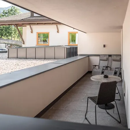 Aparthotel Maraias - Luxury Suites & Apartments