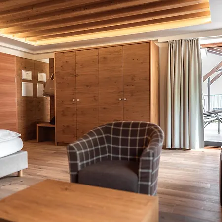 Aparthotel Maraias - Luxury & 4*